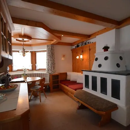 Haus Pinnistor Нойштифт-им-Штубайталь