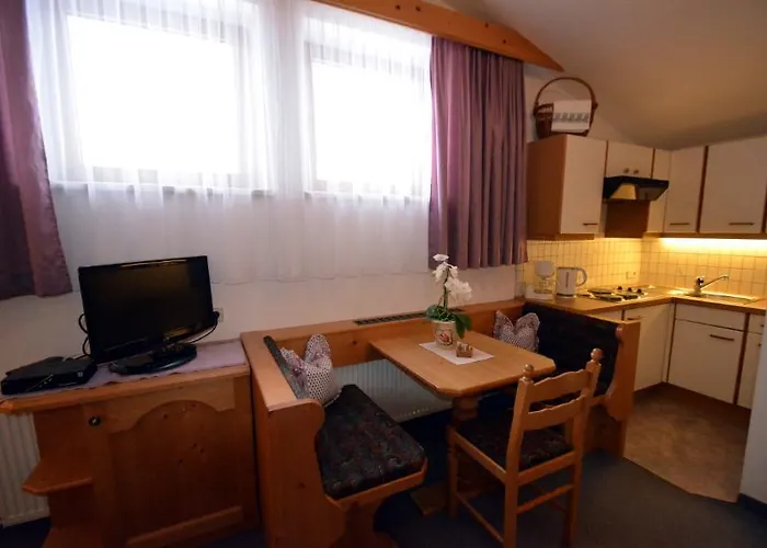 Haus Pinnistor Апартаменти *