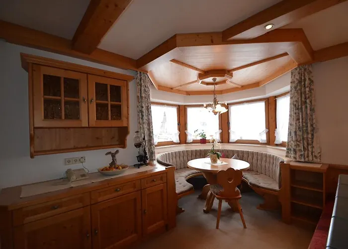 Apartment Haus Pinnistor *