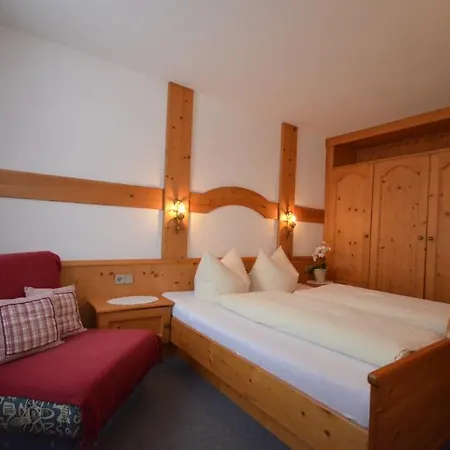 Apartamento Haus Pinnistor