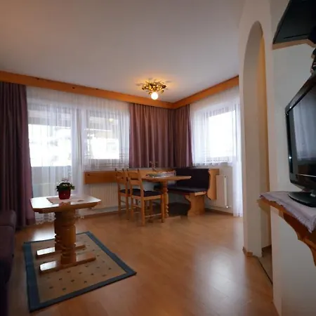 Apartamento Haus Pinnistor