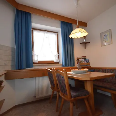 Apartamento Haus Pinnistor